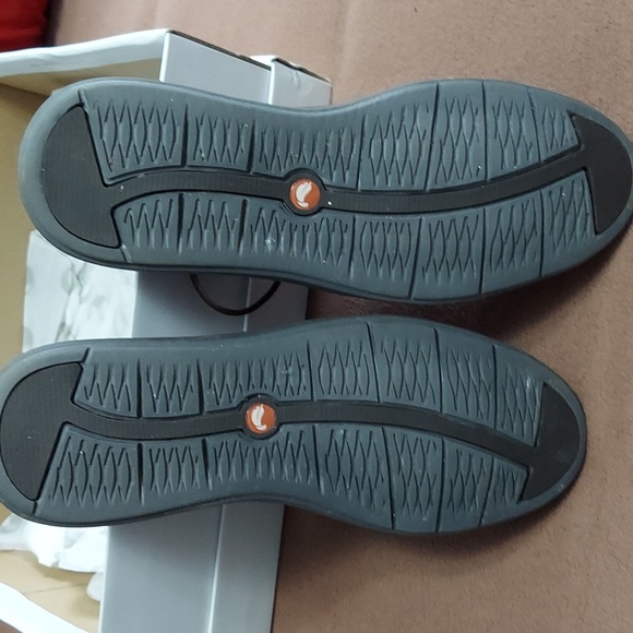 Clarks Unstructured New Shoes - Picture 3 of 4